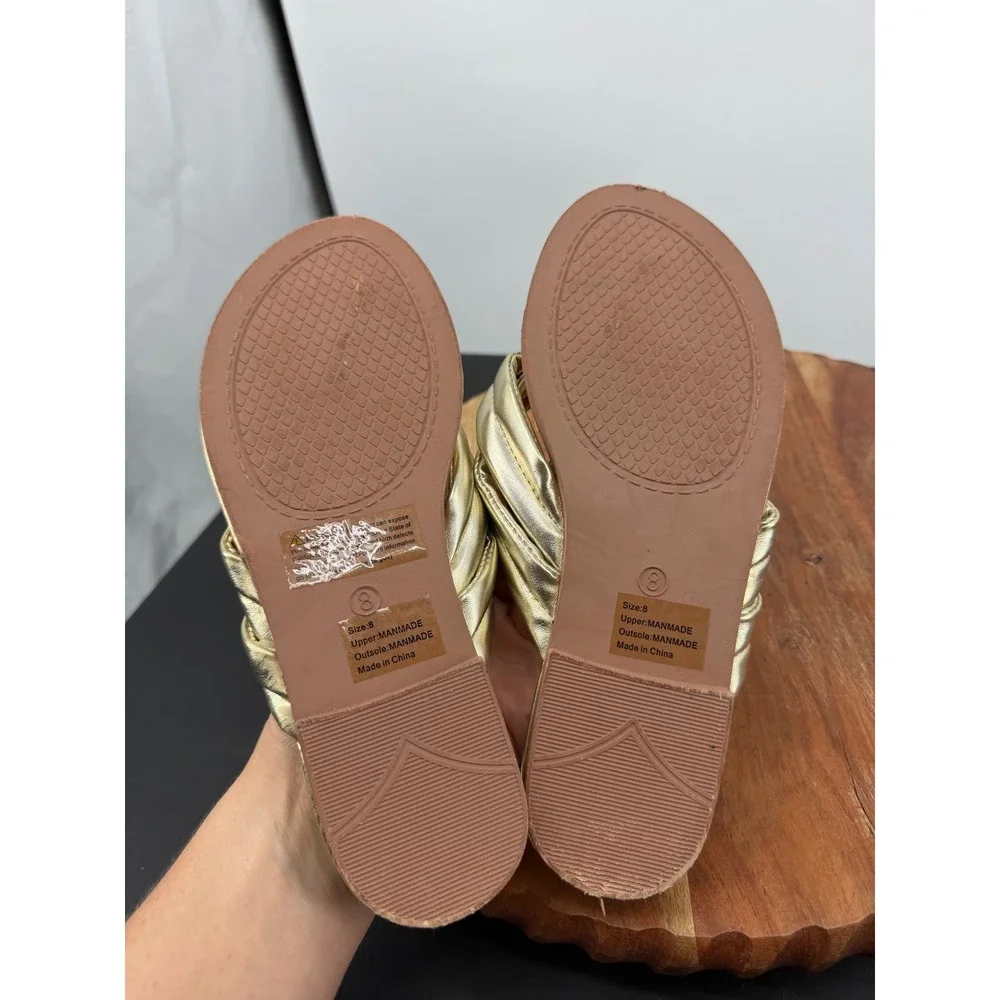Olivia Miller Pleated Puff Thong Sandal Women Size 8 Gold Metallic Flat Shoe